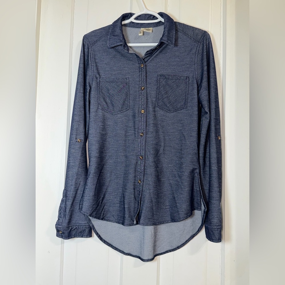 NWOT Women's size medium Passport Blue shirt, top, blouse